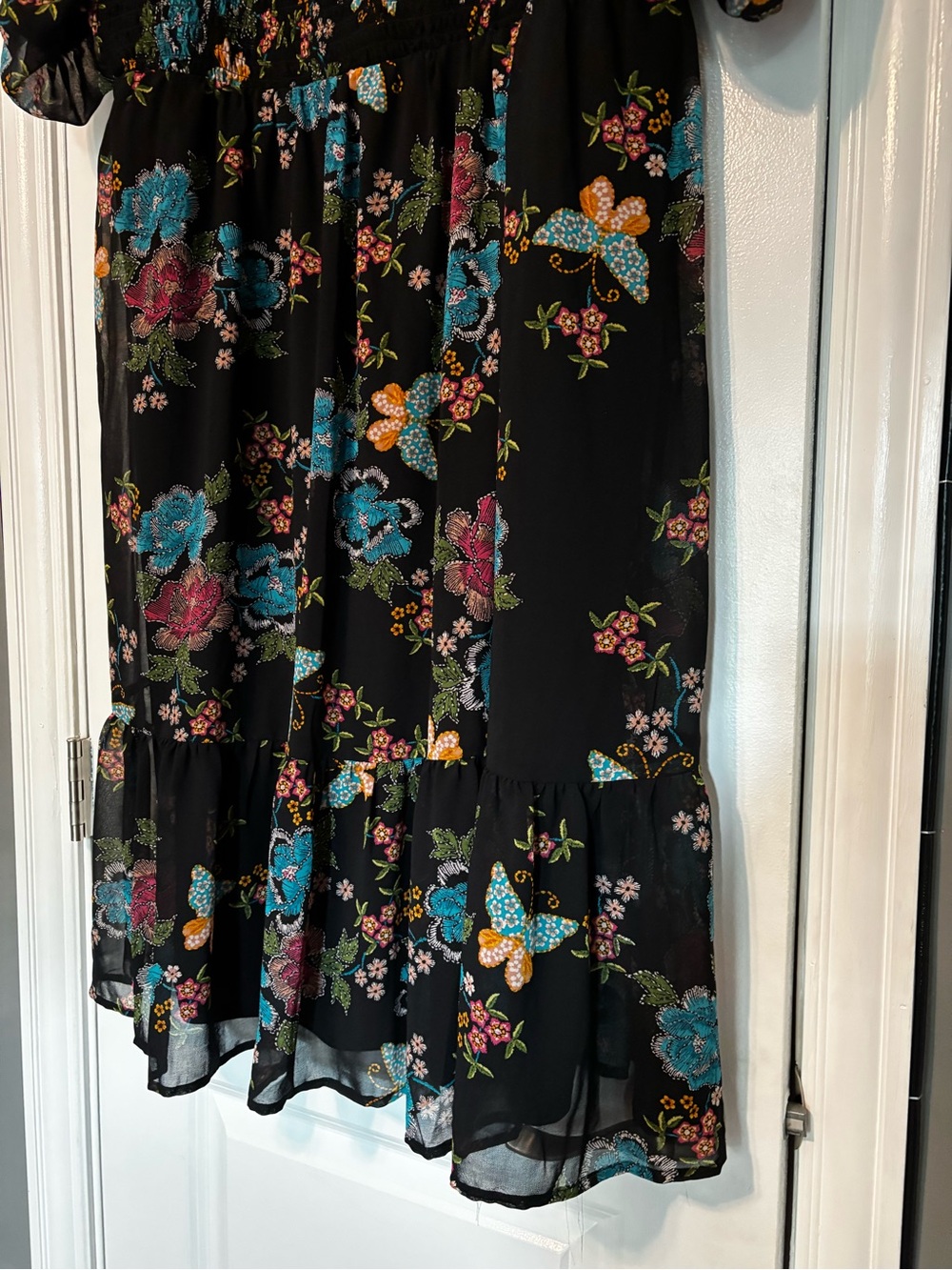 Lauren Conrad Black dress with blue and red floral print size 2x - Picture 5 of 9